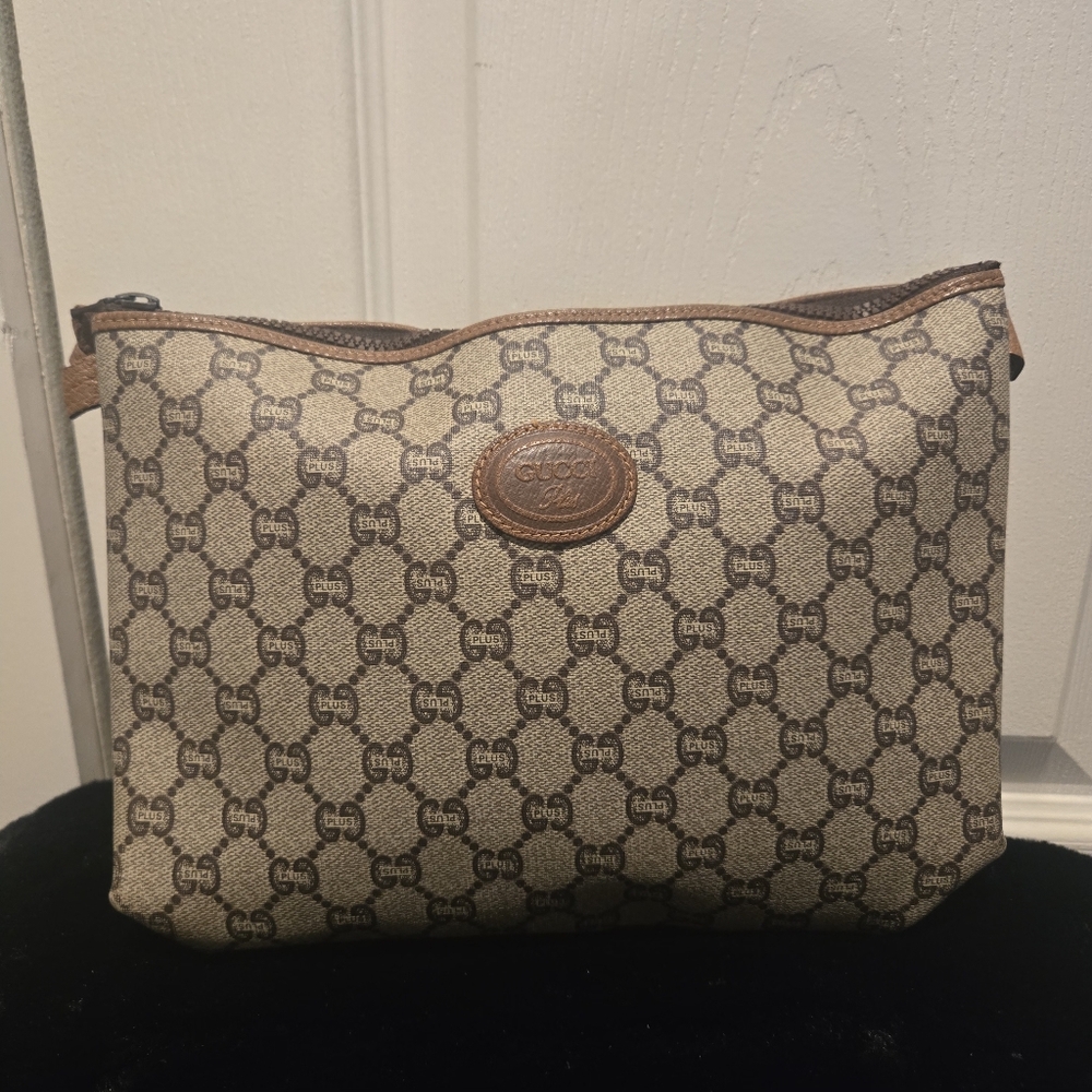 GUCCI PLUS GG Canvas Clutch Handbag